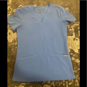Figs Casma Three Pocket Scrub Top Ceil Blue XXS